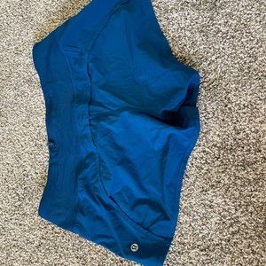 Lululemon shorts size 6